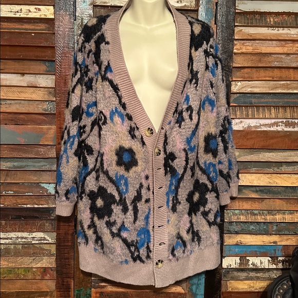 Modcloth A Fuzzy Feeling Oversized
Cardigan Sweater Size 1X - Picture 2 of 5